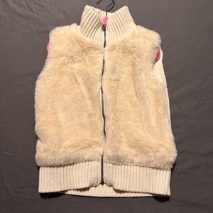 GAP fur vest size S